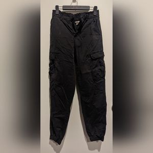 American Eagle jogger style cargo pants